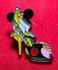 Disney Trading Pin, Snow White, The Evil Queen Shoe High Heel, 2013 z