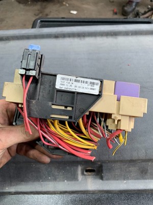 16M23) RENAULT CLIO MK3 /05-09 FUSE BOX PN/ 8200241944 for sale  