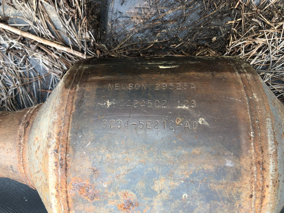 SCRAP CATALYTIC CONVERTER FULL FOR RECYCLING 1999 2007 F250 F350 6.0 7.3 eBay