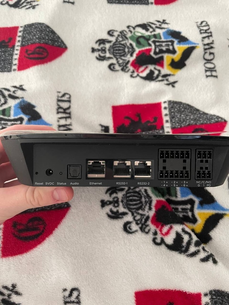 SAVANT SHC-S2 SMART HOST WITH UK