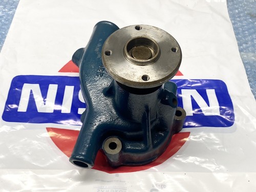NISSAN PATROL SAFARI 160 MQ MK GENUINE OEM NOS WATER PUMP ASSY SD33 SD33T - Picture 5 of 11