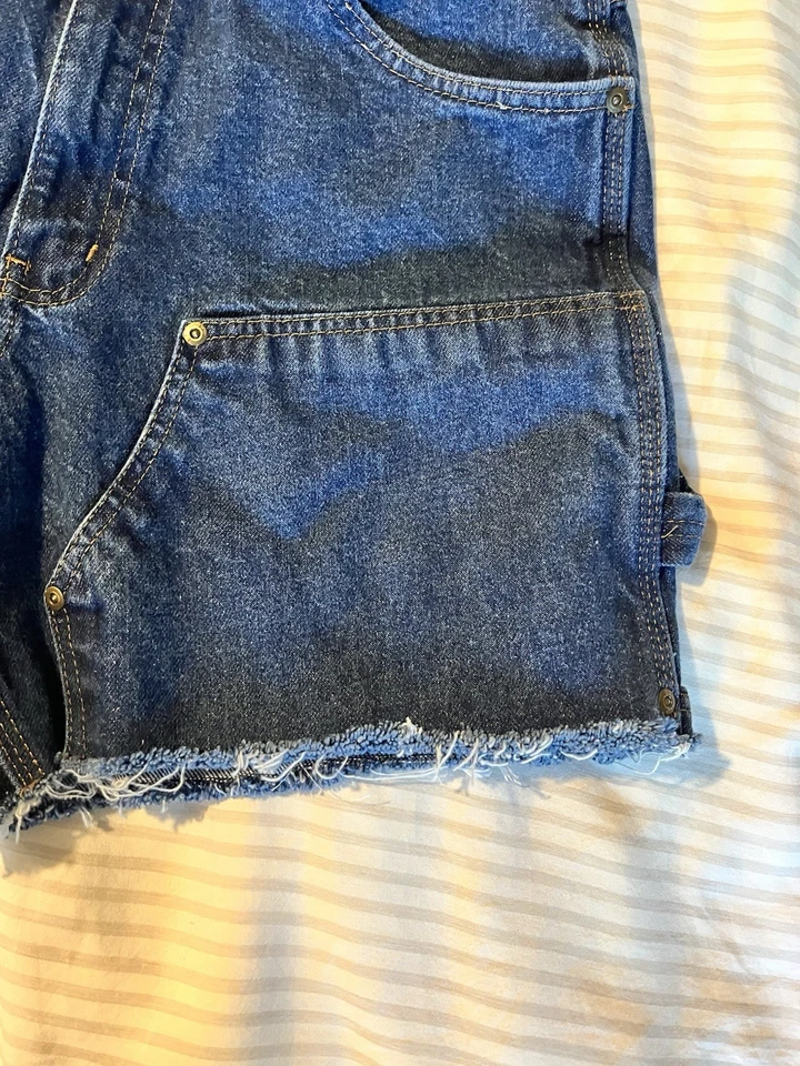 复古 90 年代 Y2K 钥匙工作服 33 Distressed 双膝截止牛仔短裤 — 第 3/4 张图片