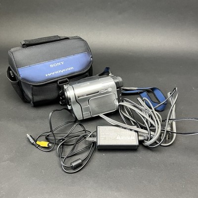 Sony Handycam CCD-TRV138 Hi8 Camcorder Silver Powers On Parts Repair
