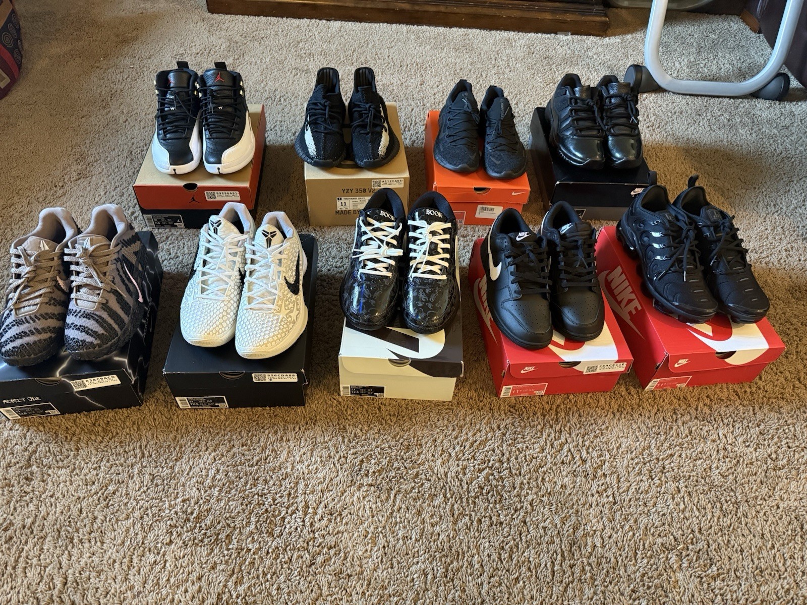 Lot 9 Sneakers Nike Jordan adidas Men's Athletic Shoes Air Jordan Yeezy Boost 