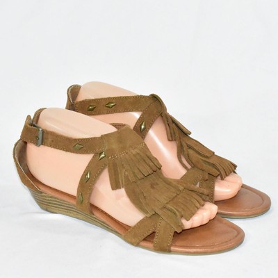 minnetonka fringe sandals