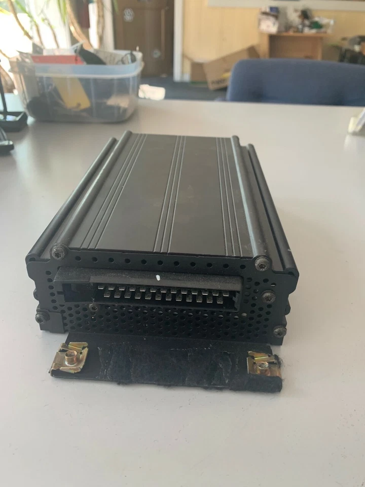 1996-2001 AUDI A4 - BOSE AMPLIFICADOR ESTÉREO / AMPLIFICADOR 8D0-035-225 USD OEM Foto 4 de 4