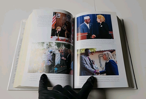 *SIGNIERT! Hillary Rodham Clinton HARD CHOICE 2014 Hardcover Buch HANDSIGNIERT! - Bild 13 von 19