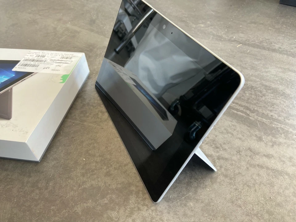 Microsoft Surface GO Pentium Gold 4415Y 4GB RAM 64GB SSD Windows 10 1800x1200 - Imagen 3 de 3