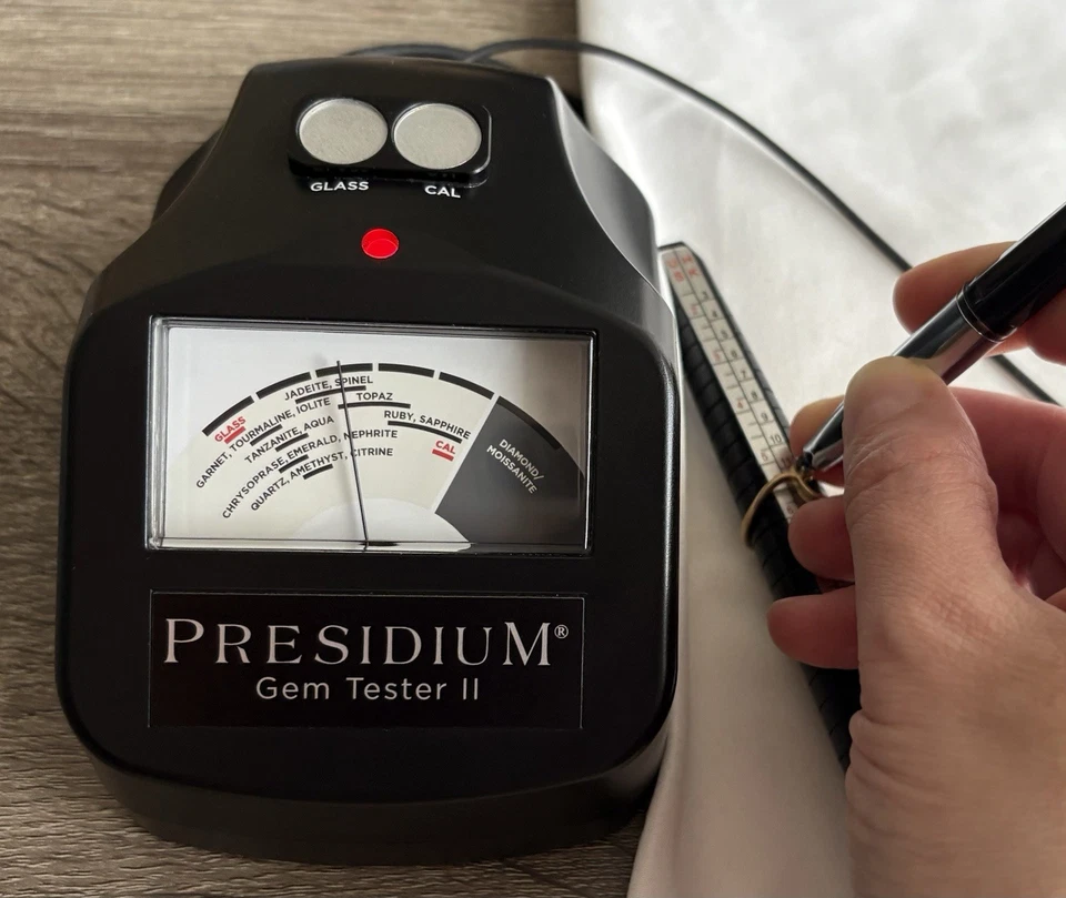 14k Yellow Gold Blue Spinal Gemstone Ring Size 5.75 Vintage Ladies Elegant Fine - Image 2 of 4