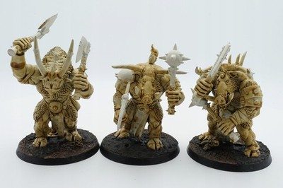 Warhammer Beasts of Chaos Bullgors Minotaurs set of 3 plastic miniatures