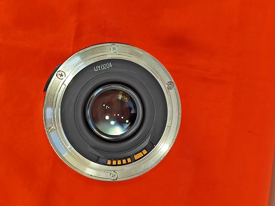 Canon EF 35mm f/2 Prime Lens — Fast Autofocus - Imagen 3 de 4