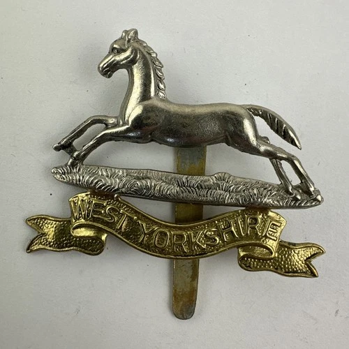 WW2 British Army Prince Of Wales Own West Yorkshire Regiment Cap Badge
