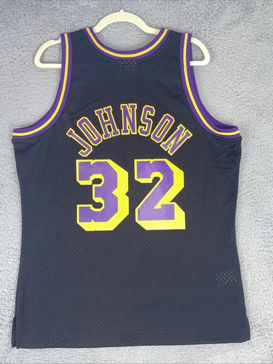 Mitchell & Ness Swingman Jersey Magic Johnson #32 Lakers 1984-85