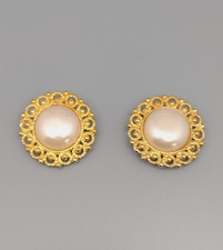 Vintage Shoe Clips Cabochon Faux Pearls Gold Tone Filigree Round 1"