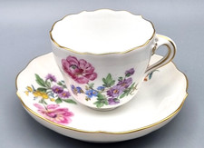 Meissen Porzellan 2-tlg. Mokka Gedeck, Blumen Bukett Handmalerei Schwerter Marke