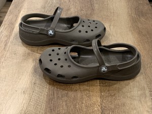 crocs women's shayna mary jane shoe