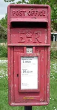 Photo 6x4 Close up, Elizabeth II postbox on High Street, Balsham Balsam P c2016