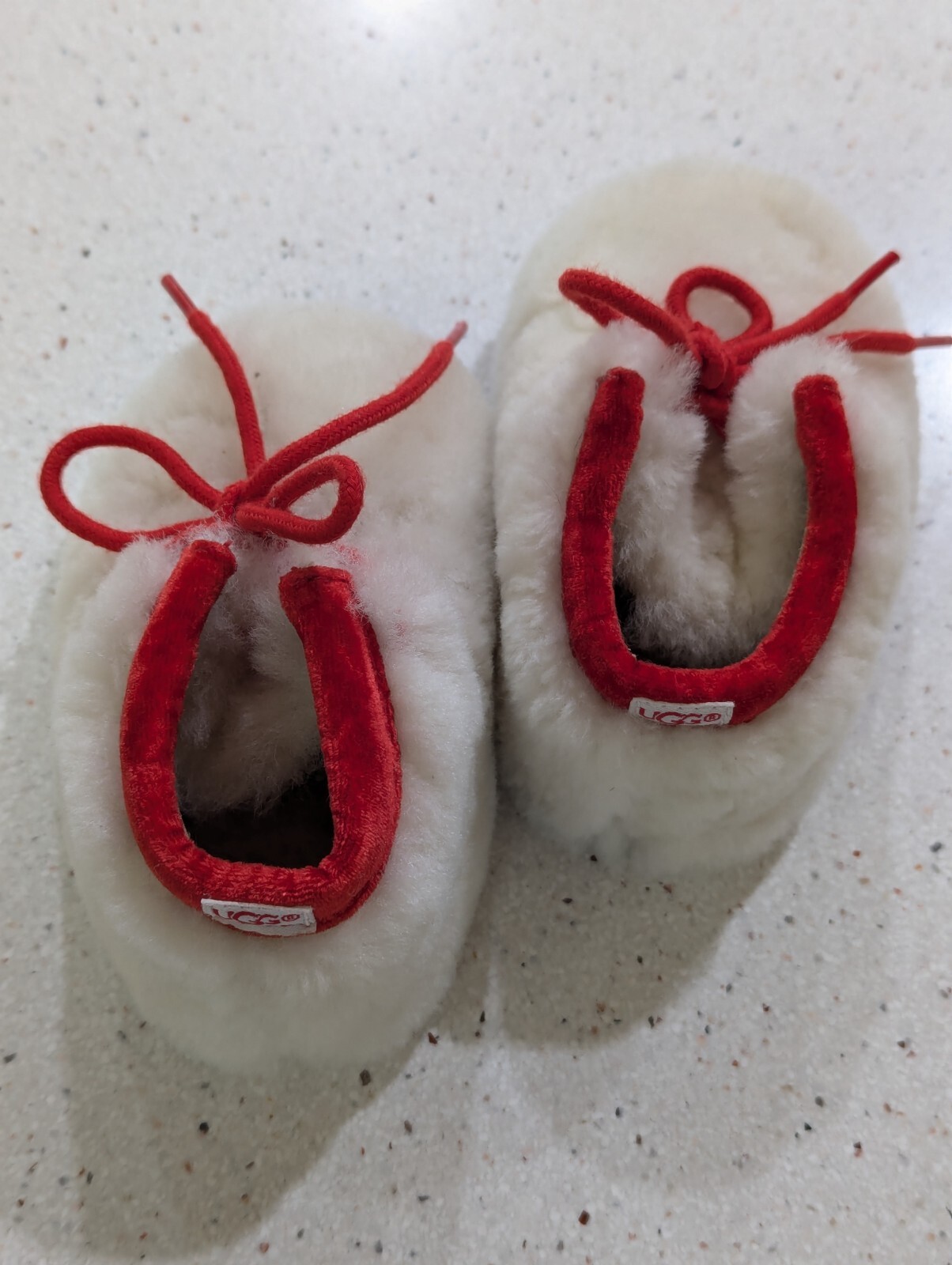Ugg Infant Toddler Shoes 3/4 White Red Velvet Trim Red Laces Sheepskin, Textile-image