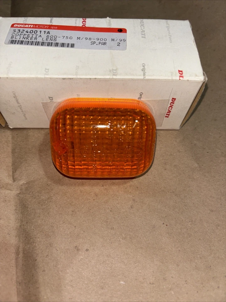 DUCATI MONSTER 600 750 900 NOS NUEVO GENUINO OEM INTERMITENTE INTERMITENTE LENTE Foto 3 de 4