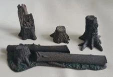W. BRITAIN TACTICAL SCENES REF. 17910 FALLEN TREE AND STUMPS ACCESORY SET