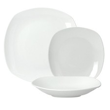 Pila Di Piatti Rettangolari In Ceramica Bianca Con Bordi Arrotondati Su Sfondo Bianco Di Legno Set Di Contenitori Puliti In Porcellana Classica Stacke 2bn8ng1