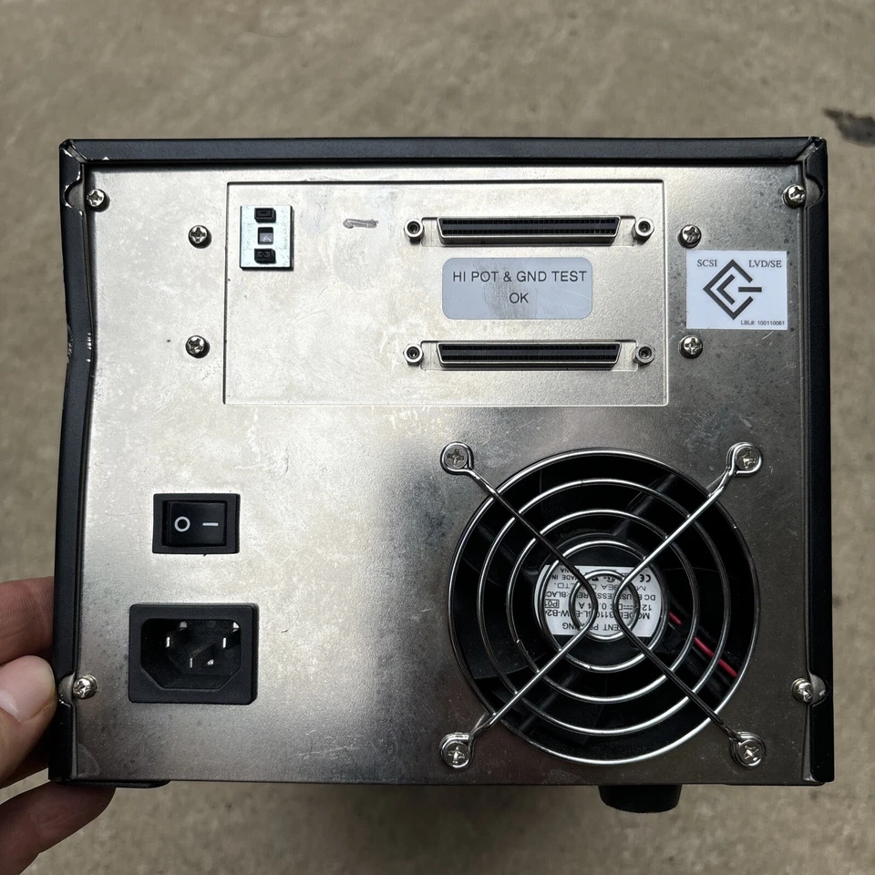 Seagate STU62001LW Certance Ultrium LTO1 Tape Drive - Image 3 of 3