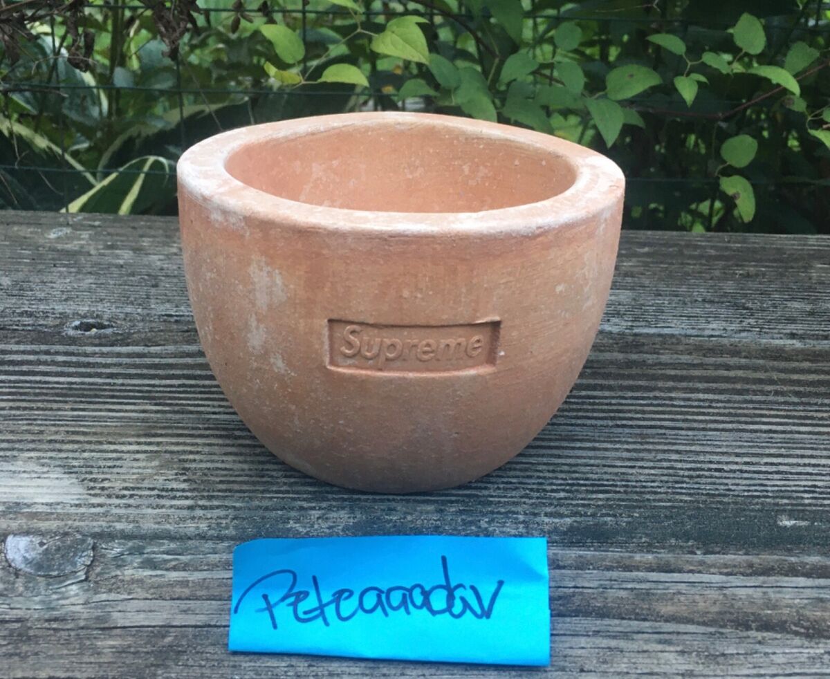 SUPREME/ POGGI UGO TERRACOTTA PLANTER POT Set large and small SS22 New