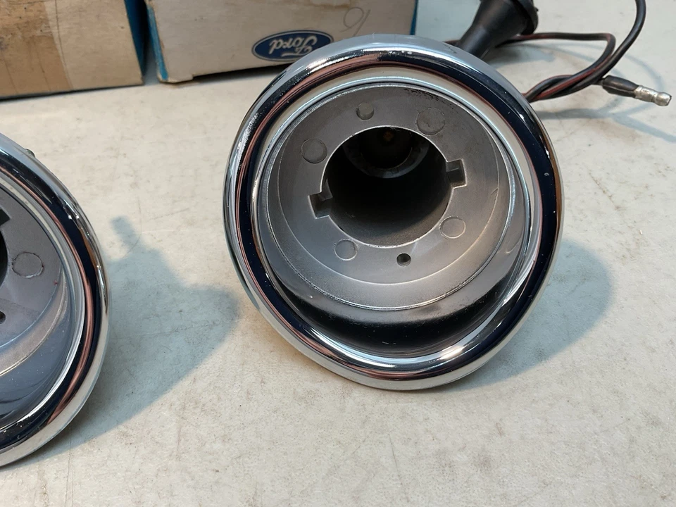 NOS 1965-1966 MERCURY MONTEREY MARAUDER CHROME BACK UP LAMP HOUSINGS..NEW FORD - Image 4 of 4