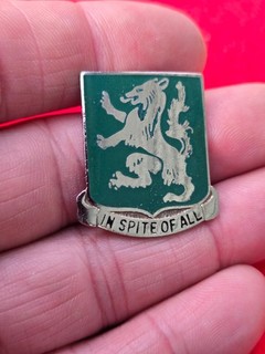 Vietnam War 88th Recon Reconnaissance Battalion DUI DI Crest pin