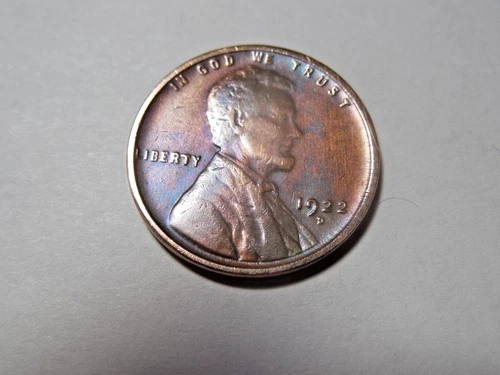 1922D Lincoln Cent, in VG+ condition. Nice coin. Good wheat. But you decide!