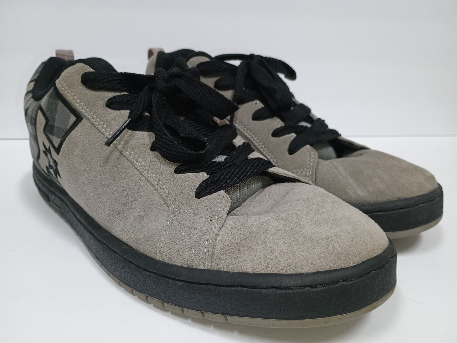 Dc Shoes Court Graffik SE 2011 Mens Size 13 Skate Shoes Gray Plaid Vintage image 2