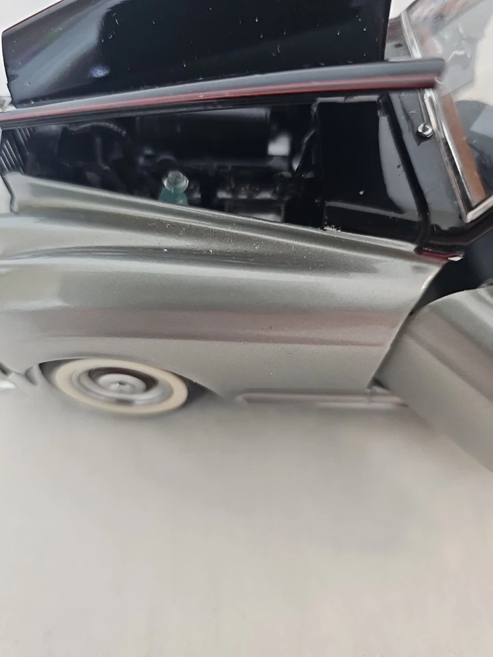 Rolls Royce Silver Cloud 1955 plateado/negro a escala 1:24 de Franklin Mint Foto 4 de 4