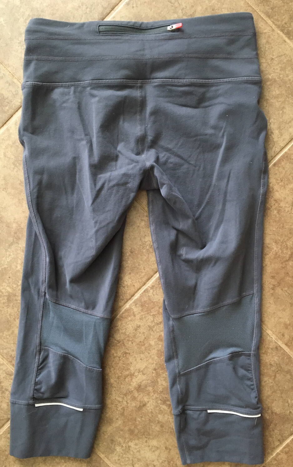 Athleta Reflective Capri Gray Womens Leggings Size S … Gem