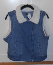 Women's Finesse Medium Wash Moto Jean Vest With Sherpa Collar - Size 1xlarge