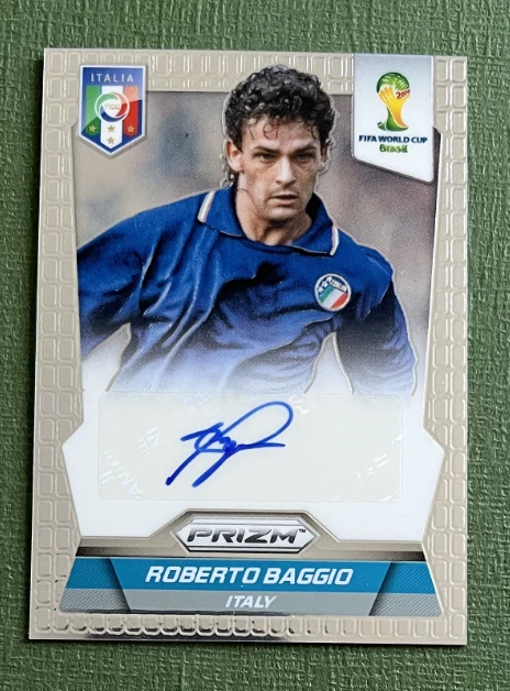 Roberto Baggio Soccer Autographed Sports Trading Cards