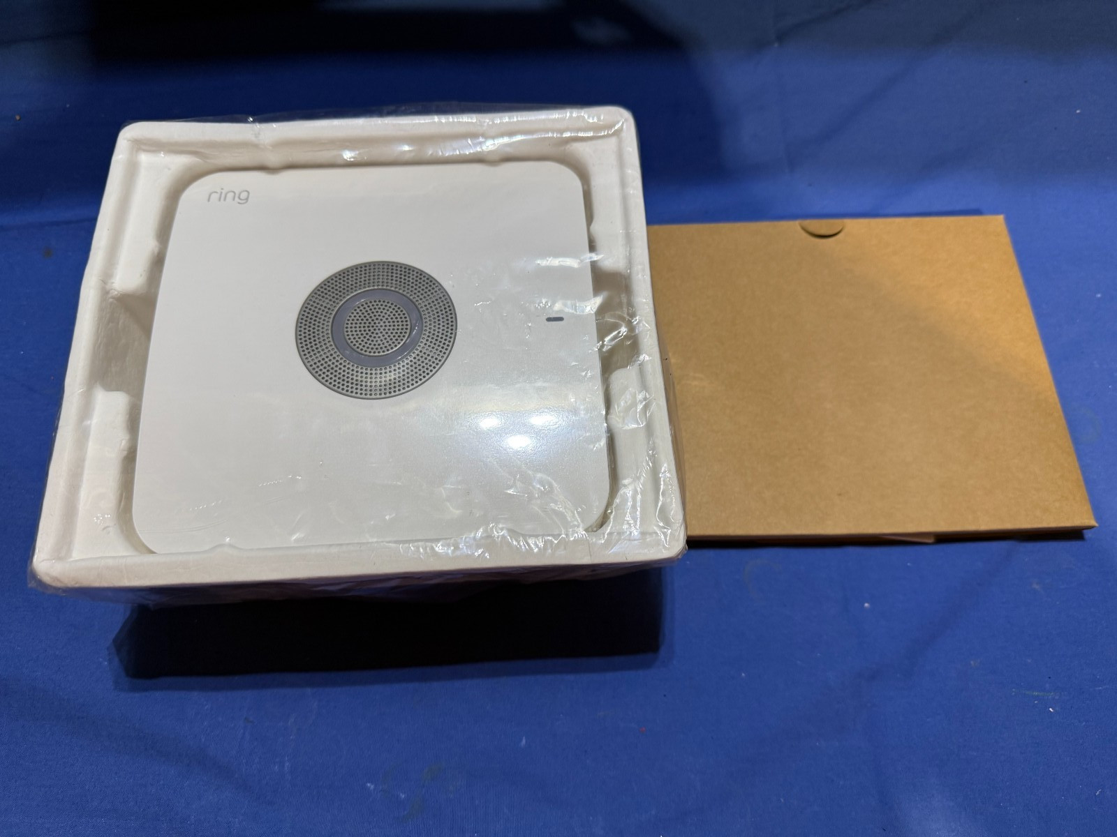 Ring Alarm Pro Base Station Model 5AT3T3 24/7 Backup Internet Backup & Keypad