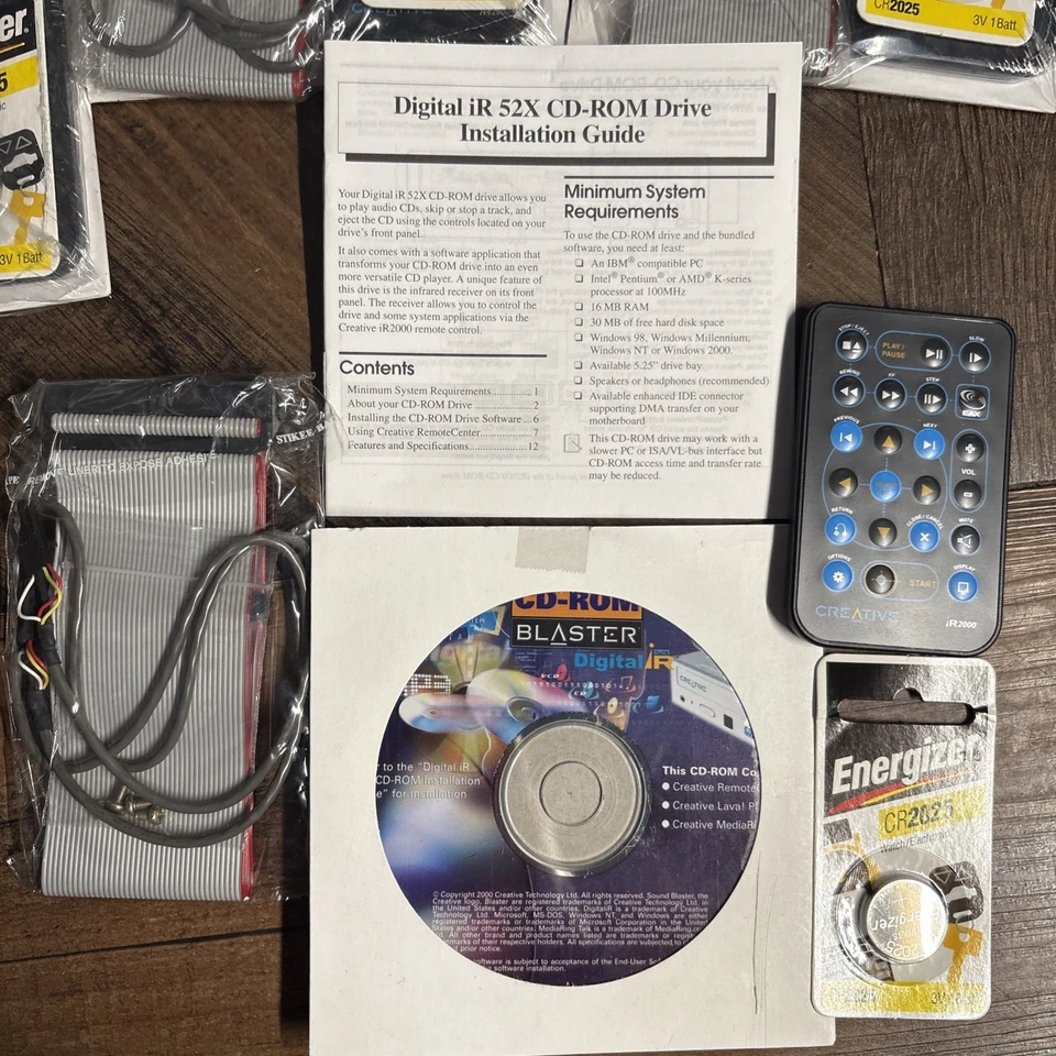 Lote De Colección De Unidades De CD-ROM DIGITALES iR 52X con Control Remoto Creative iR2000 Foto 4 de 4