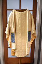  Used White Vestment and Stole Set  45"   V27  