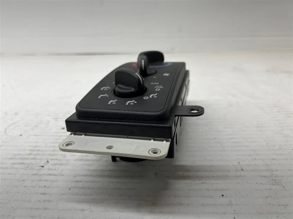 Dodge Ram 2500 1999-2002 control de temperatura con CA 55056700AD OEM Foto 3 de 4