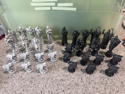 Harry Potter Wizard Chess Set of 32, 2002 Noble Collection Game Pieces-no board