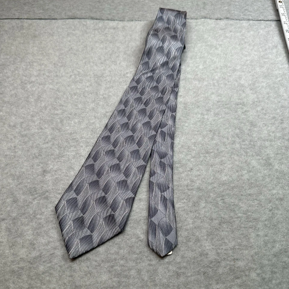 Corbata de cuello de seda gris Zylos Platinum de George Machado para hombre patrón geométrico EE. UU. Foto 2 de 4