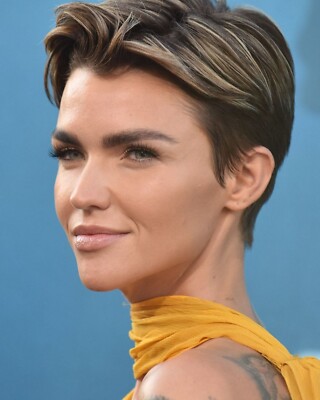 SEXY RUBY ROSE 8x10 PHOTO *