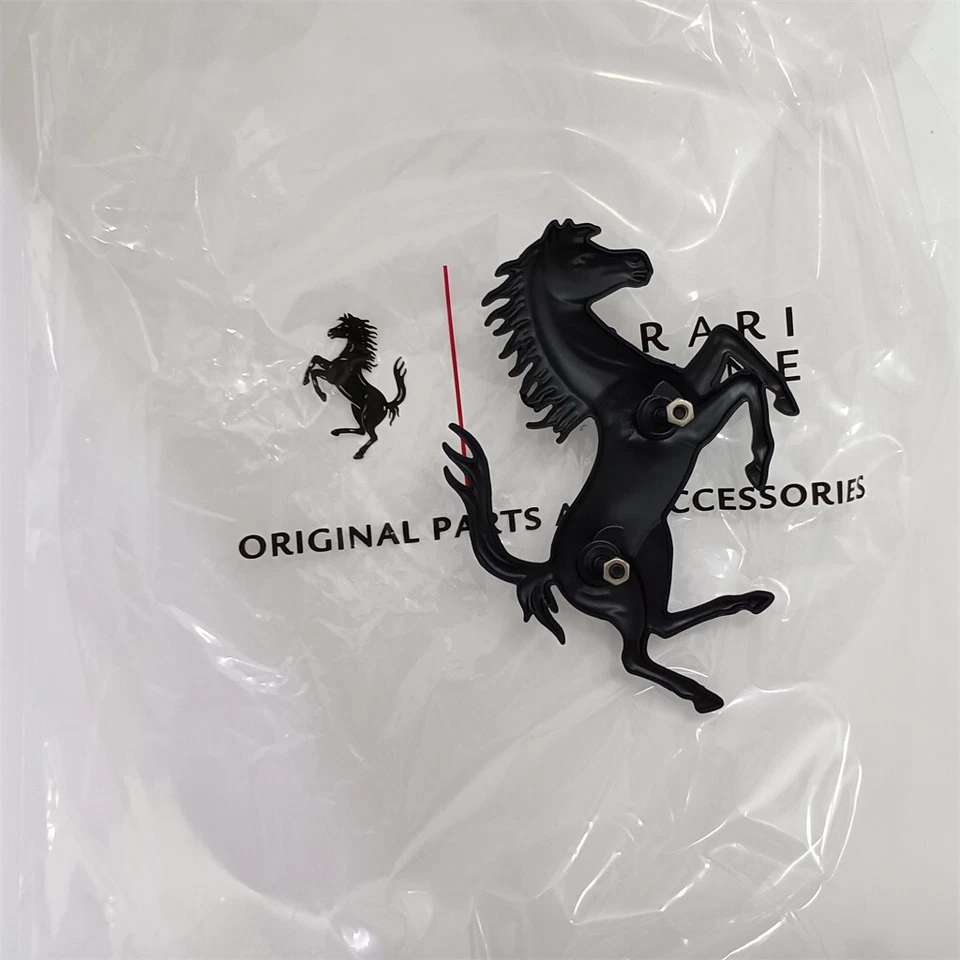 Parachoques delantero Ferrari California Rampante insignia emblema caballo negro OEM 67165200 Foto 3 de 3