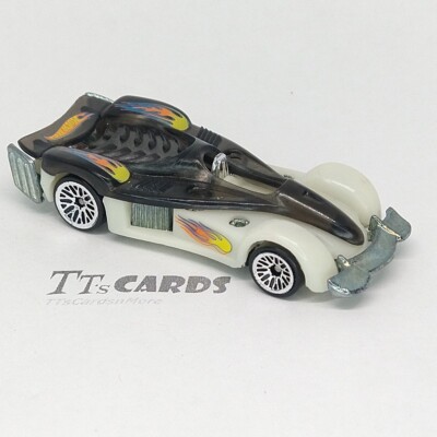 Road Rocket Hot Wheels 2001 Fireball Series Luminous White Lace Rims 1:64 Loose
