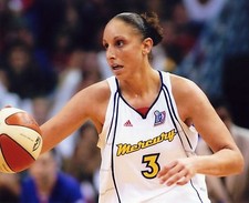 DIANA TAURASI PHOENIX MERCURY 8X10 SPORTS PHOTO (Y)