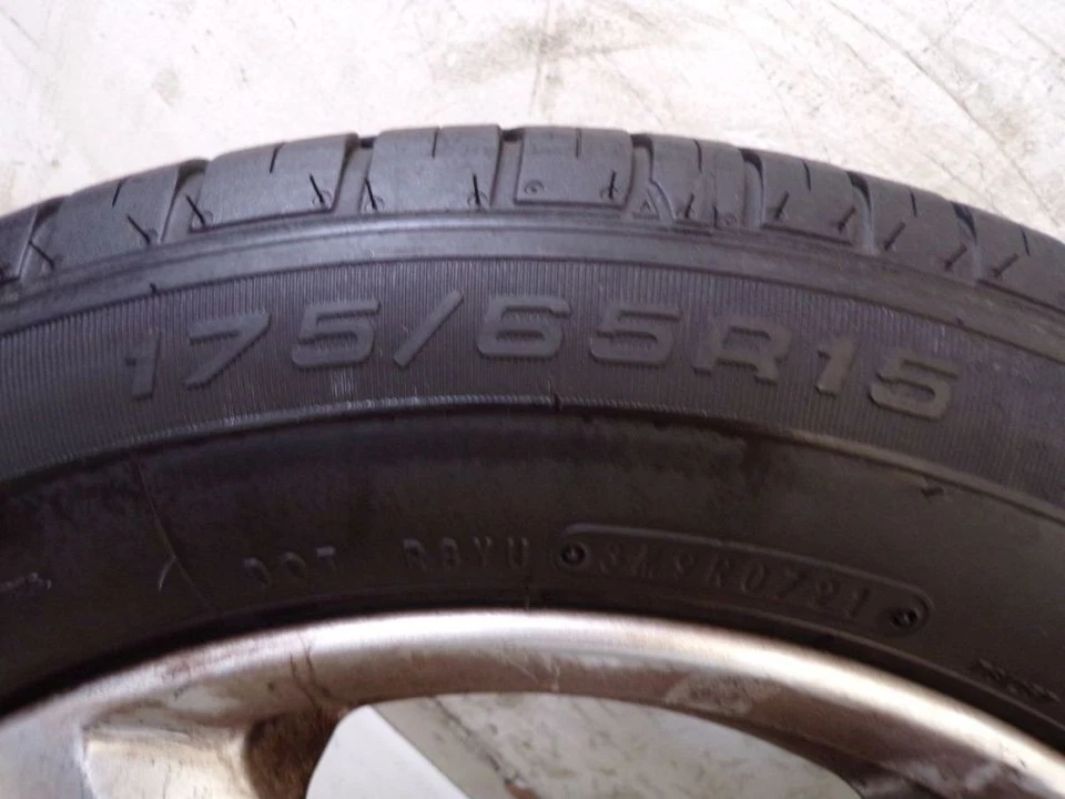 Komplettrad Sommerreifen 175/65R15 84H Mini R50 - Bild 3 von 4