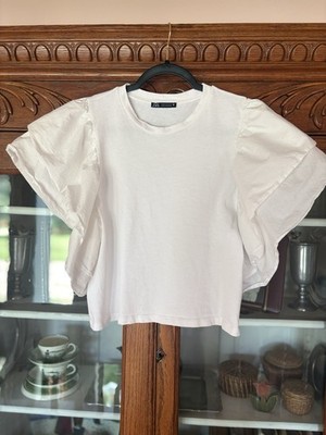 ZARA SIZE M WOMEN Basic Collection White Flutter Ruffled Sleeve Cropped T-Shirt