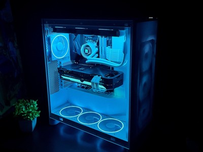 White Gaming PC - RTX 3070 / R5 5600X / 32gb RAM / 1tb SSD / 360mm AIO / WiFi 6