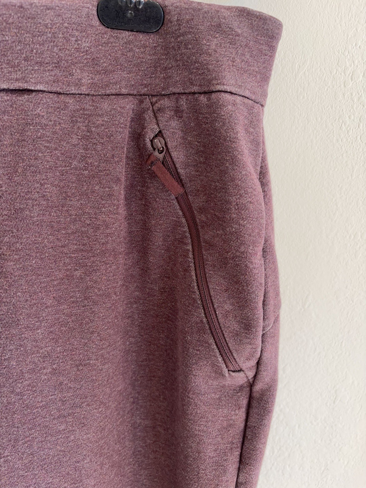 Arc'teryx Pants Womens Momenta Jogger Medium Crop Athleisure Breathable Gym thumbnail 2