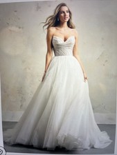 Maggie Sottero Wedding Gown Style Brogan. Size 12, NWT